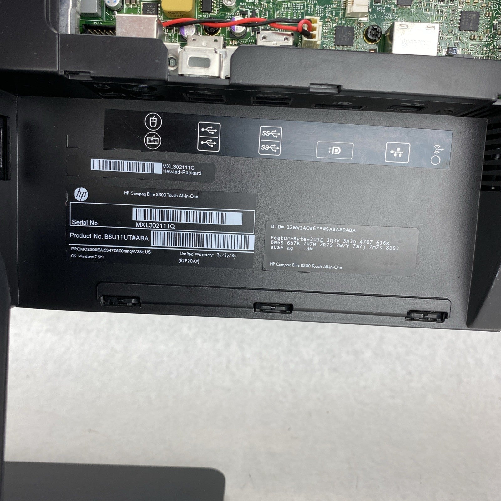 HP Compaq Elite 8300 AIO 23" Touch i5-3470 3.20GHz 4GB RAM DVDRW Stand No HDD OS