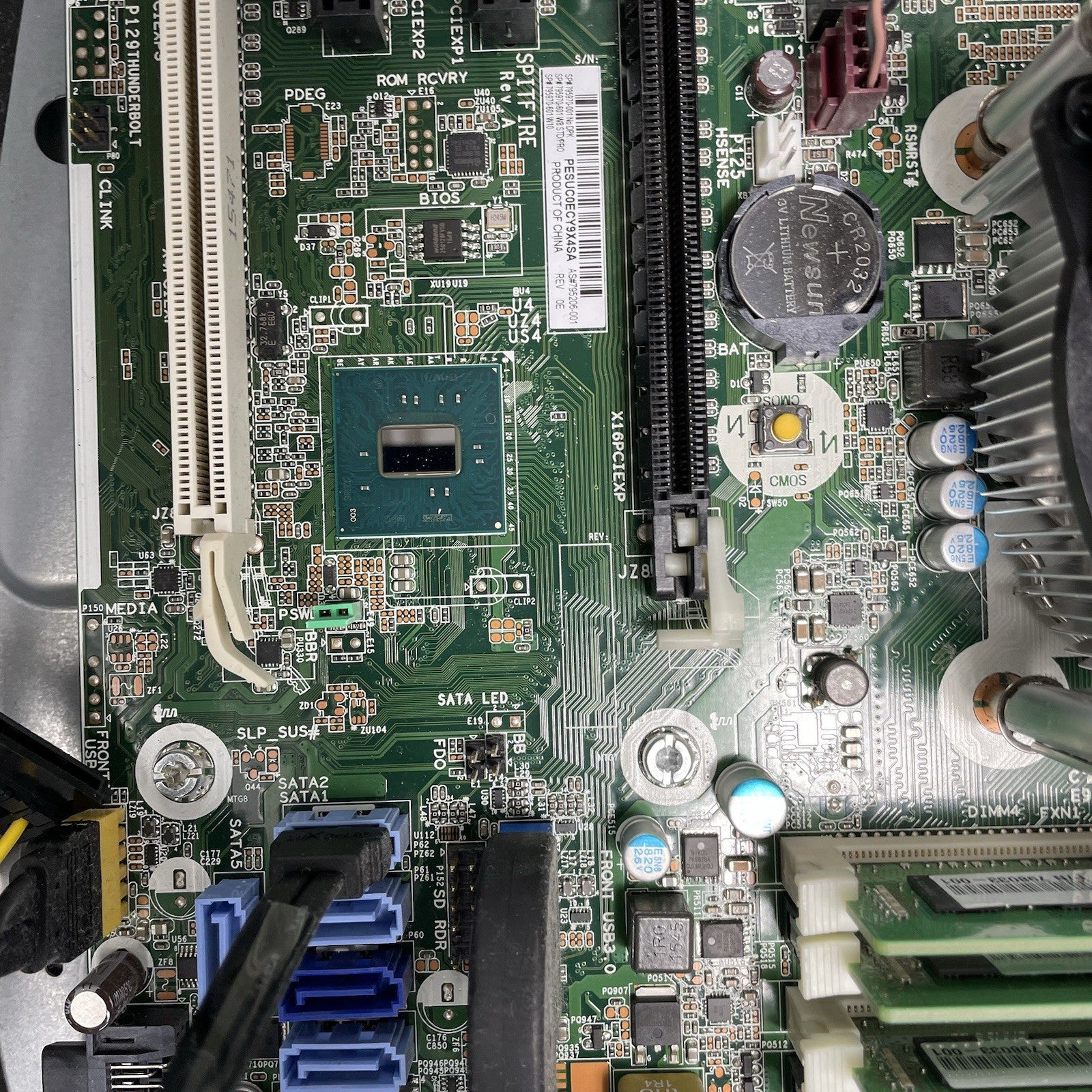 HP EliteDesk 800 G2  Intel i7-6200 3.90 GHz 16 GB RAM No HDD No OS