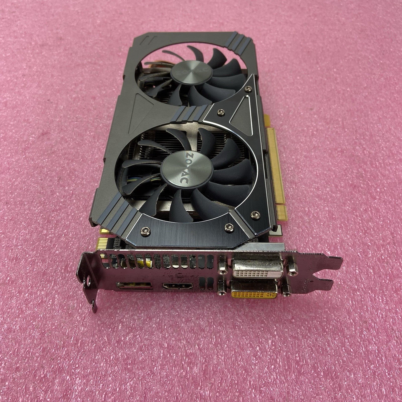 Zotac GTX 950 2GB 128BIT GDDR5 PCIe Graphics Card3