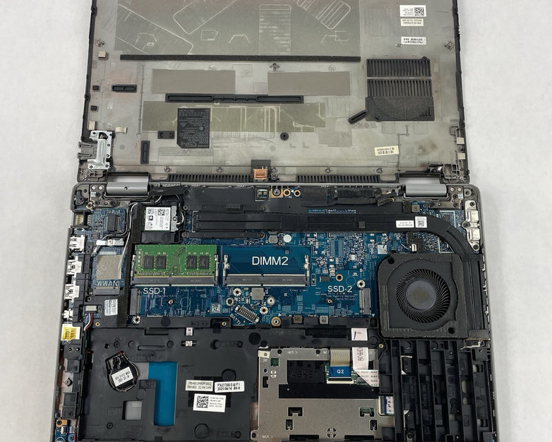 Dell Latitude 5520 15.6" i5-1135G7 2.40 GHz 8 GB RAM No SSD/OS/AC/Batt - READ