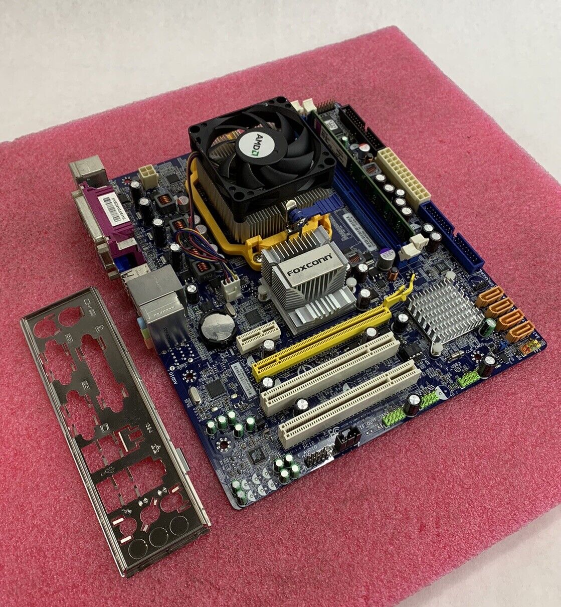 Foxconn A76ML Motherboard AMD Athlon II x2 245 2.9GHz 2GB RAM w/Shield