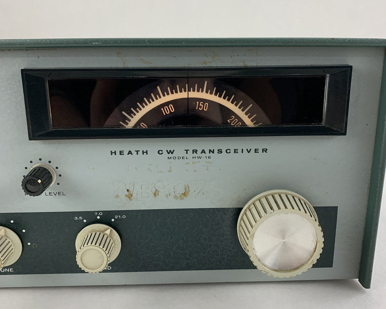 Heathkit HW-16 CW Transceiver  Powers On