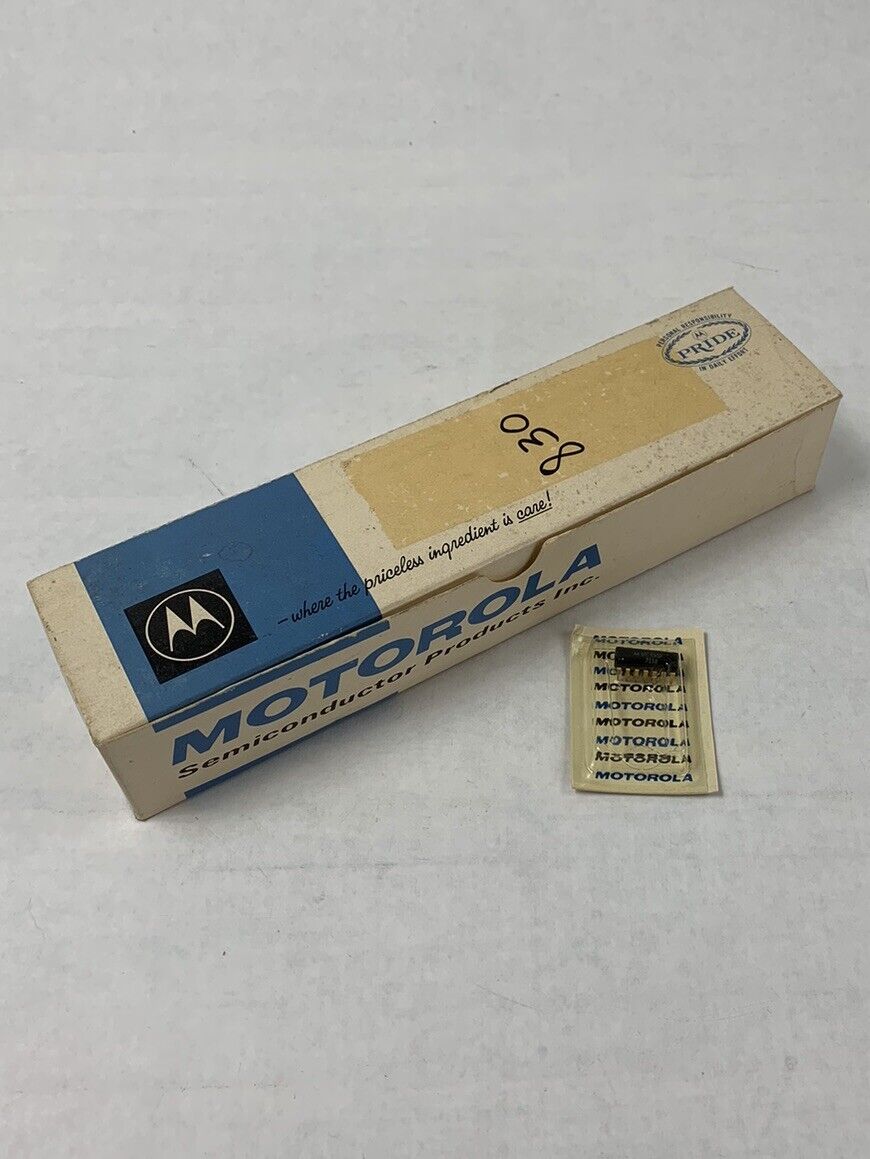 Motorola MC830P DTL Dual 4-Input NAND Gate Gold (Lot of 19)