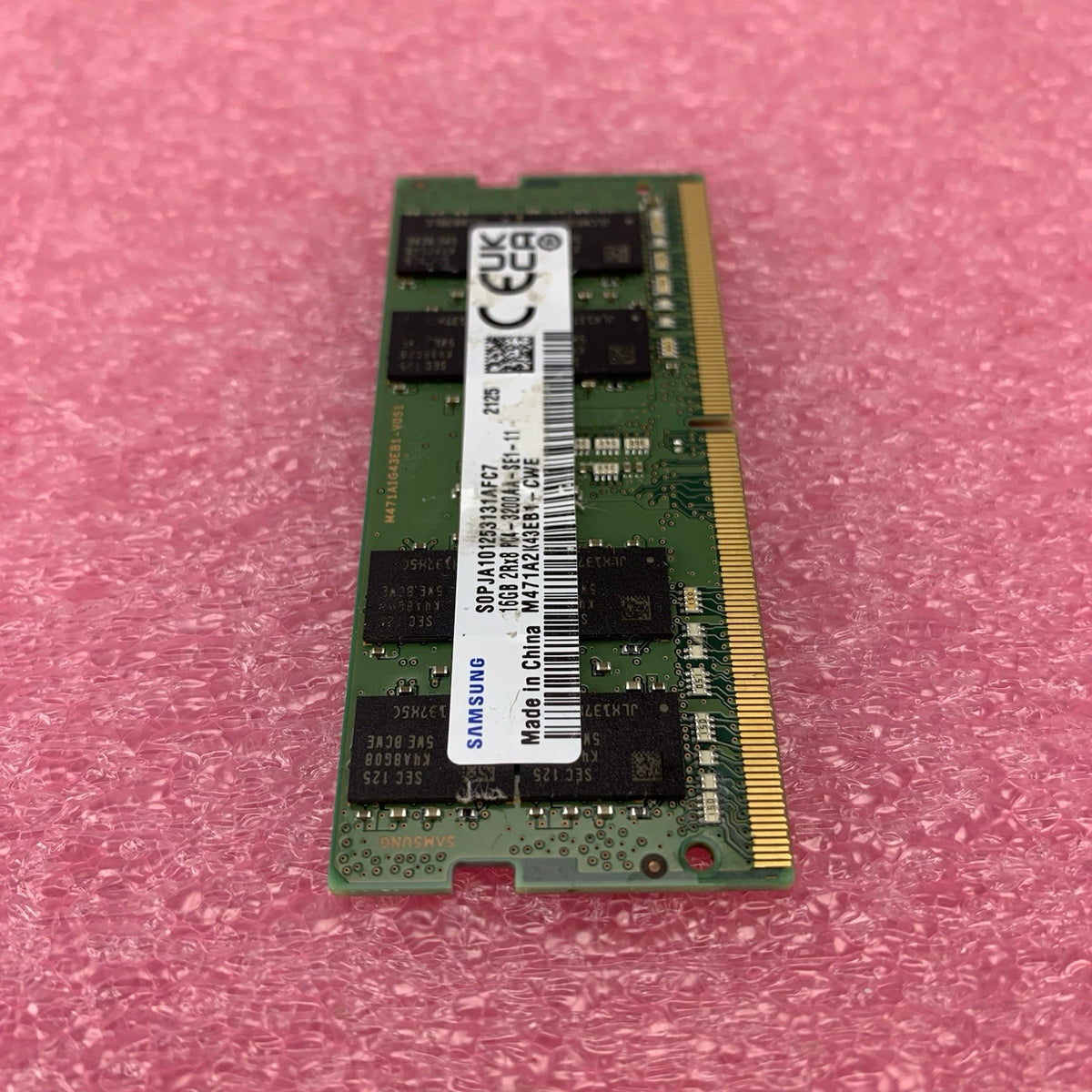 Samsung M471A2K43EB1-CWE PC4-3200AA-SE1-11 16GB 2Rx8 Desktop Memory RAM4