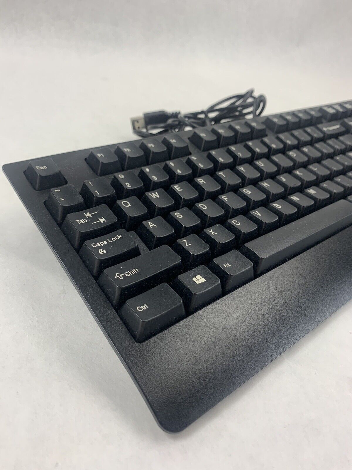 Lot 5 Lenovo SK-8827 Traditional Wired Keyboards 00XH688