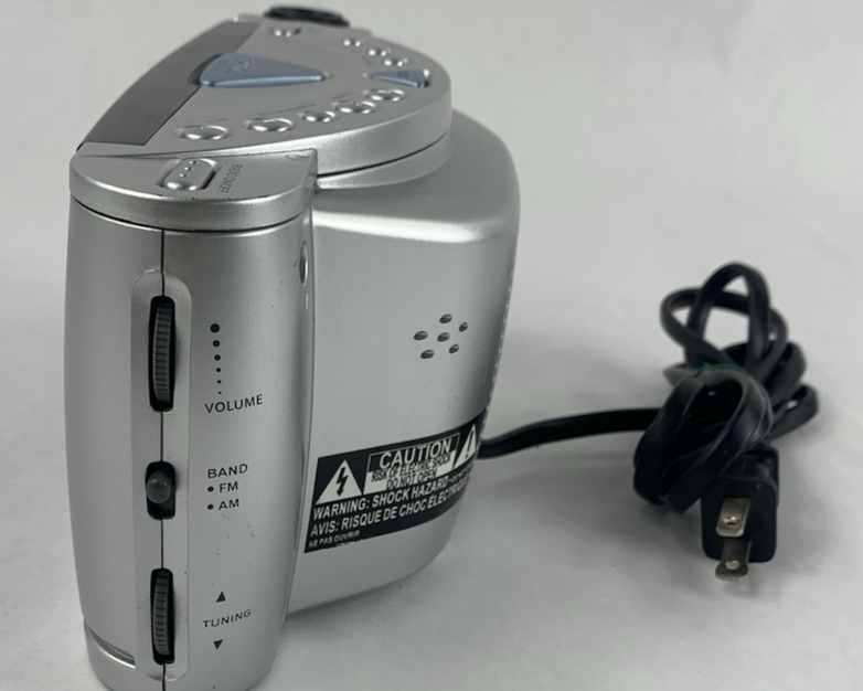 Emerson Research SmartSet CKS3516 Time Projector Alarm Clock Radio
