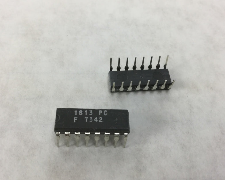 Genuine FAIRCHILD 1813 PC  F 7342 16-Pin Dip Integrated Circuit  Lot of 30