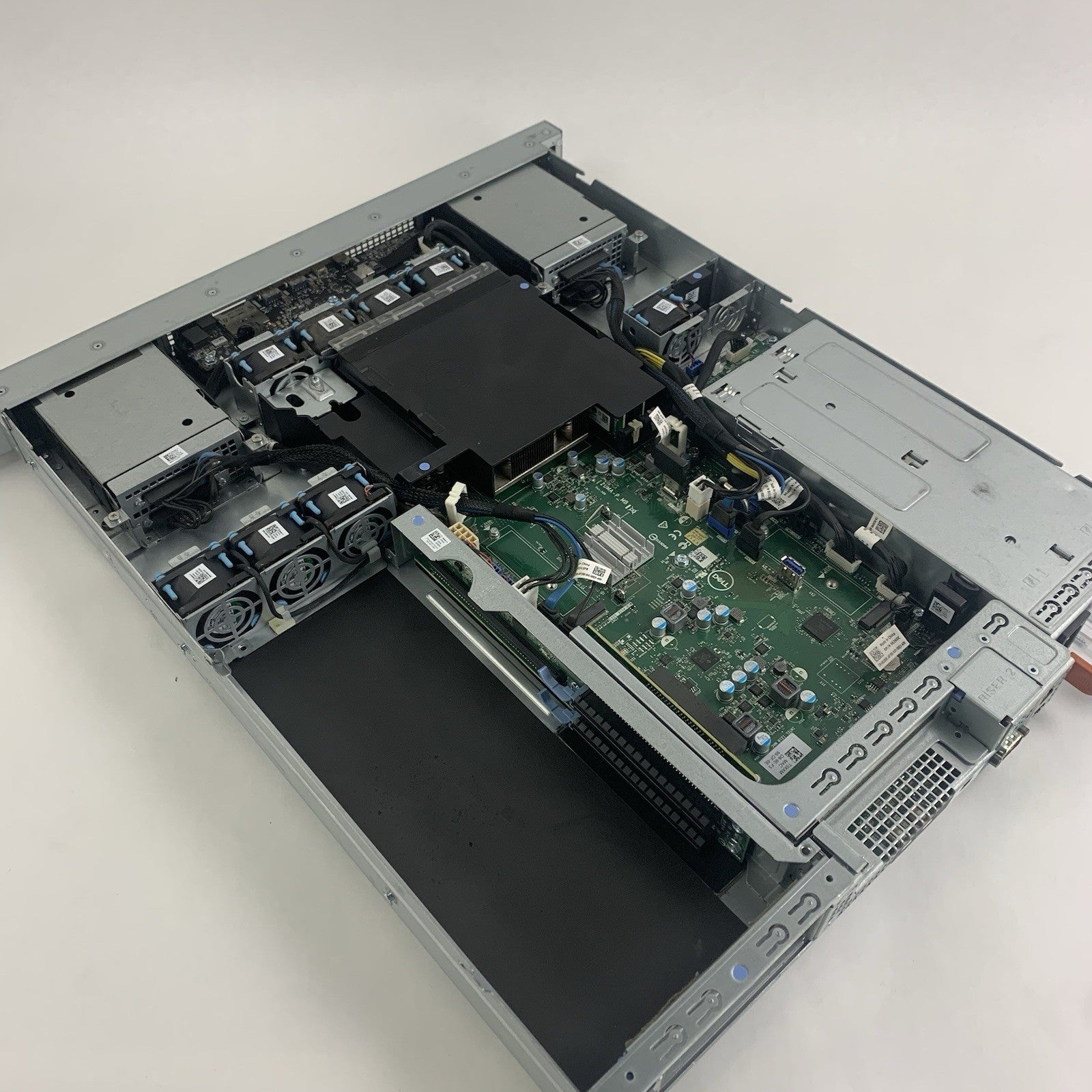 Dell Precision 3930 Rack 1x i9-9900K 3.6 GHz 32 GB Ram No OS No 2.5" HDD9