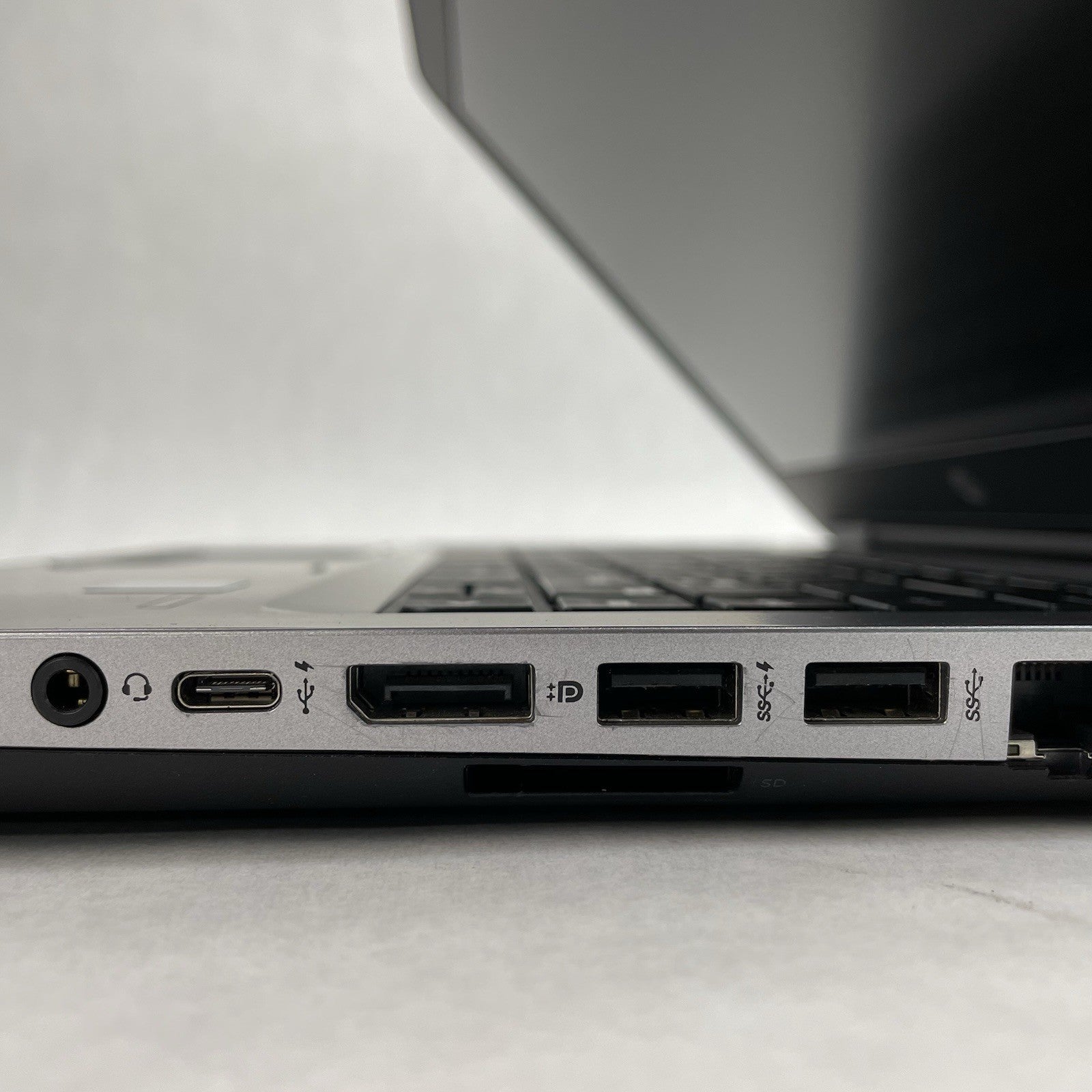 HP ProBook 640 G2 14" i5-6200U 2.30 GHz 4 GB RAM No SSD/OS/AC7
