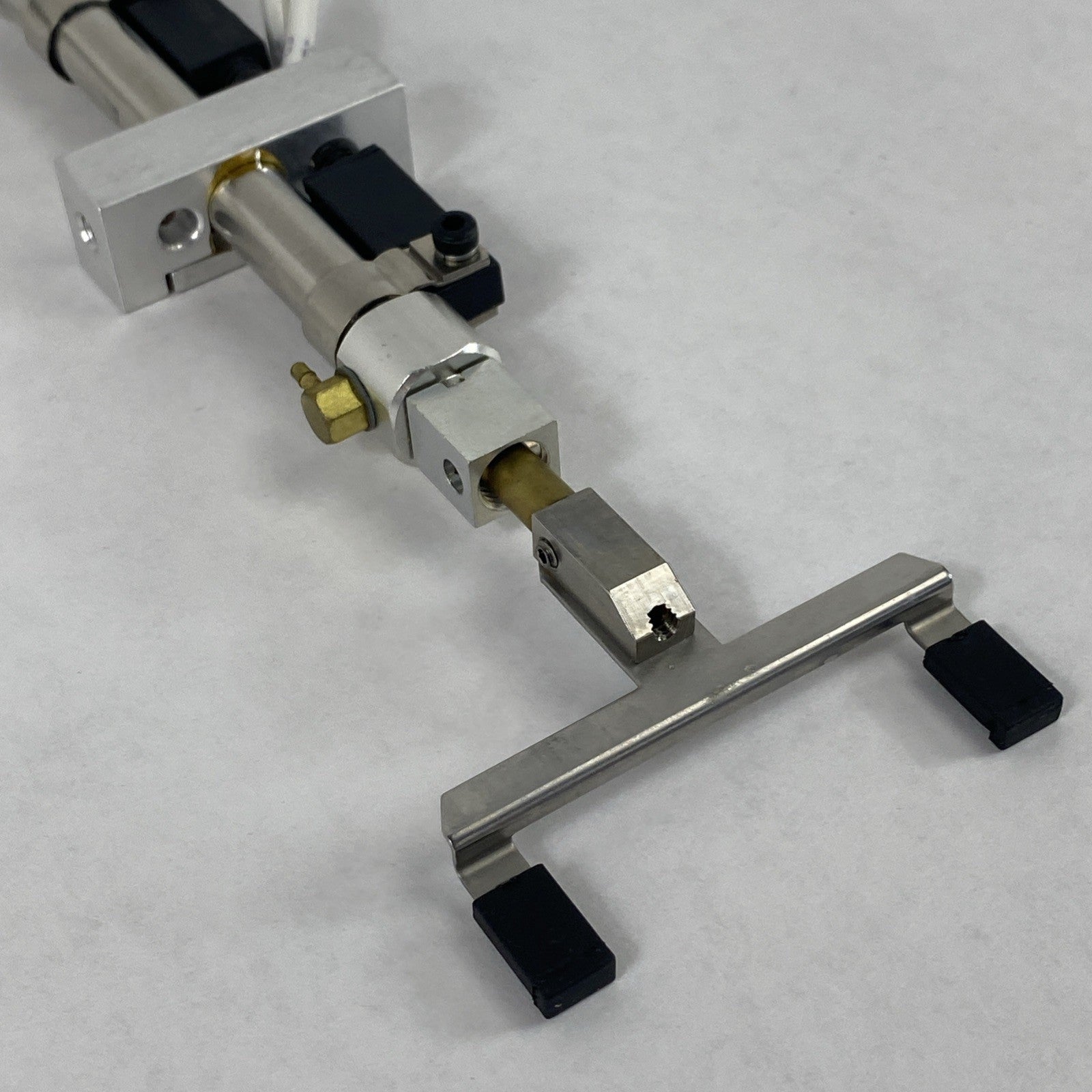 Beckman Coulter 717062 Biomek Span 8 Front Gripper Assembly5