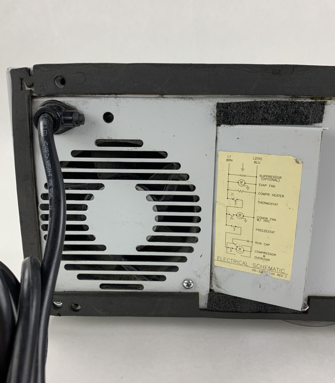 McLean T150116G100 T Series Compact Outdoor Air Conditioning Blows Cool No Screw