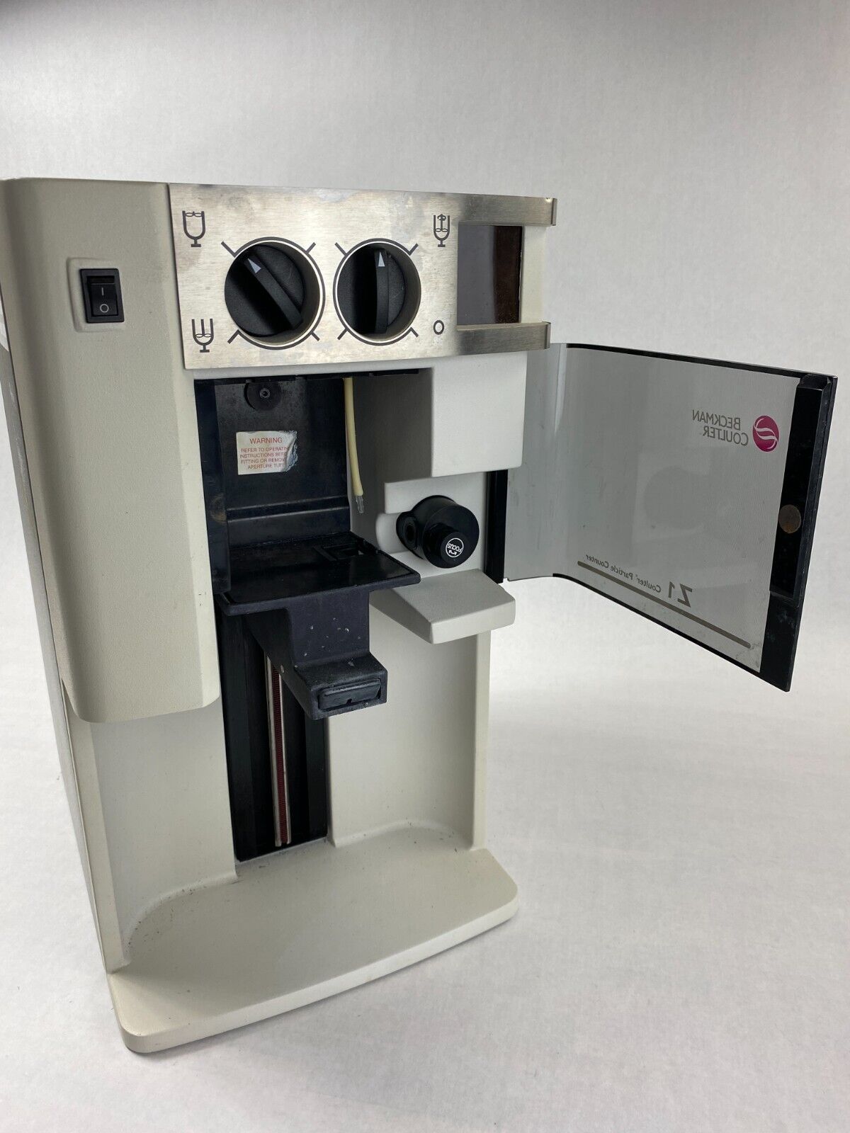 Beckman Coulter Z1 Coulter Particle Counter 6605698 W/ Controller