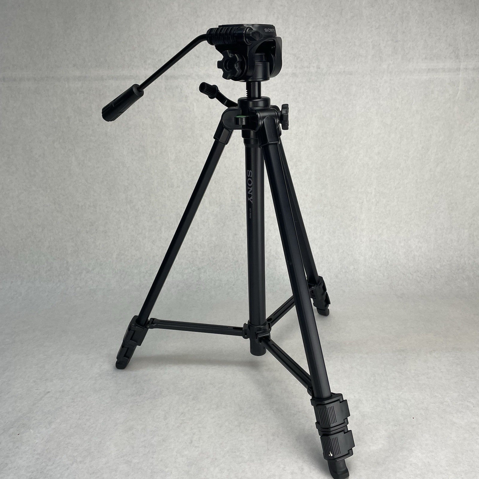 Sony VCT-R640 Video Camera Tripod with Arm Lightweight