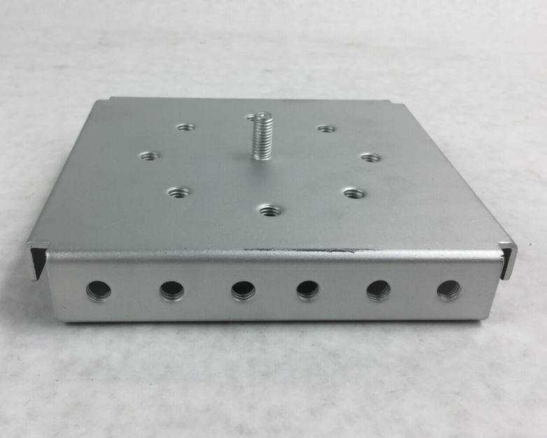 Foxconn 700-23935-01 Mounting Bracket   New