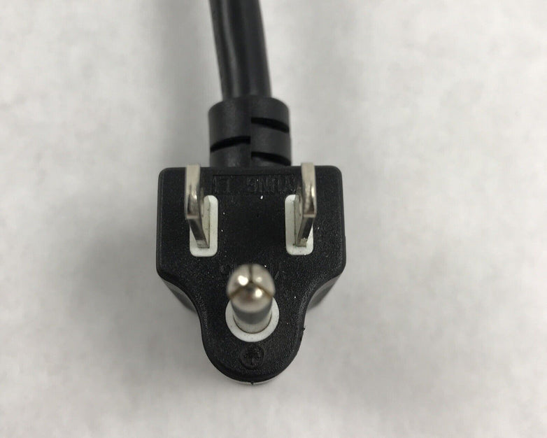 Yung LI YC-15 13A 125V E152635 Pass Through Wall Plug