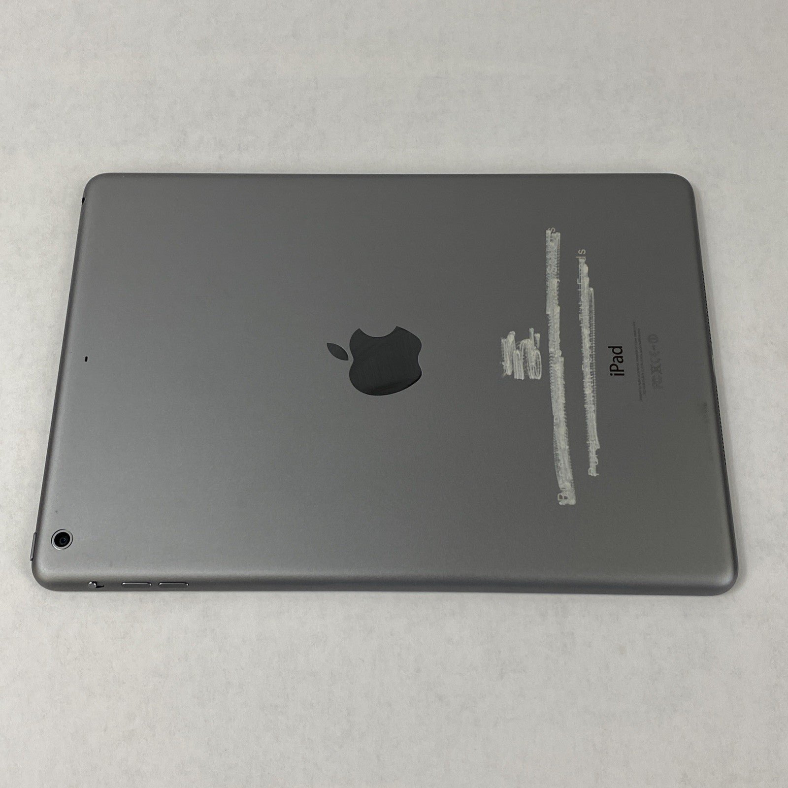 Apple iPad Air 1st Gen A1474 16GB Wi-Fi 9.7" Space Gray IOS 12.5.715