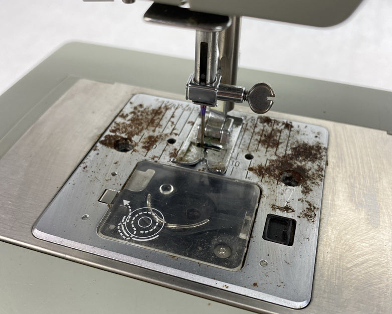Singer 4452 Heavy Duty Sewing Machine With Pedal - For Parts or Repair