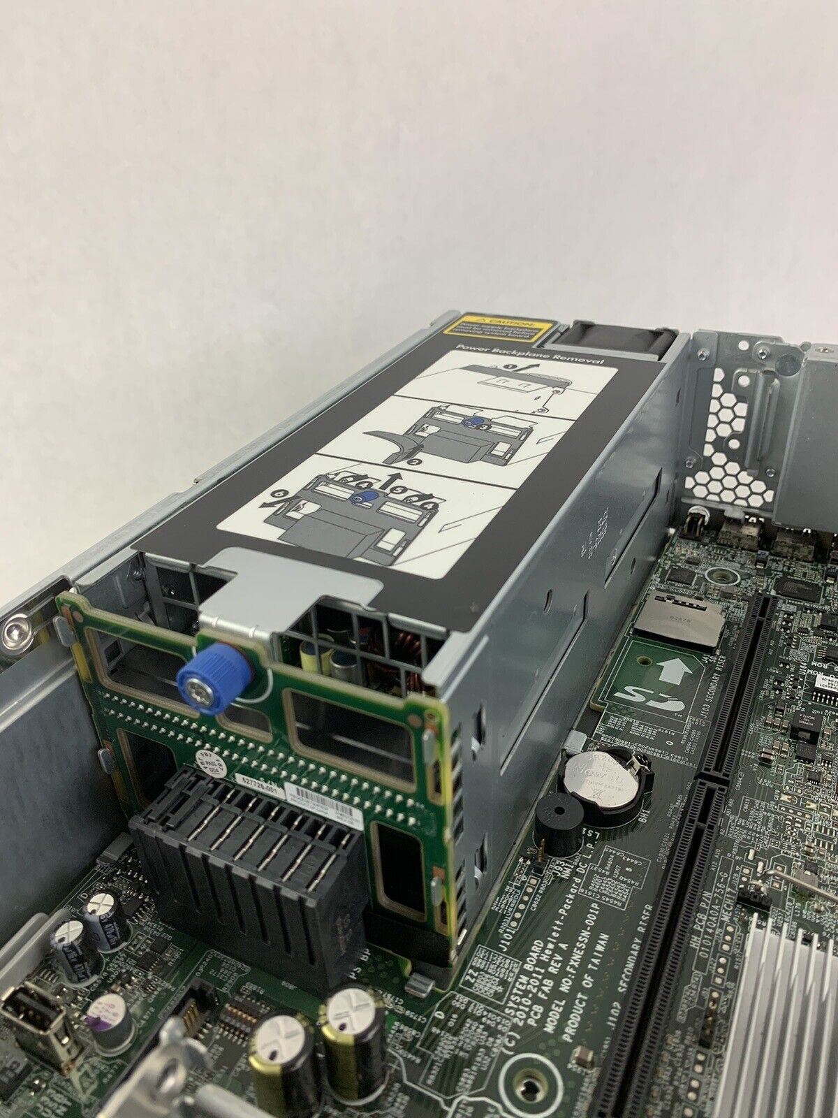 HP ProLiant DL380p Gen8 Server E5-2640 2 GHz 48 GB RAM NO HDD NO OS