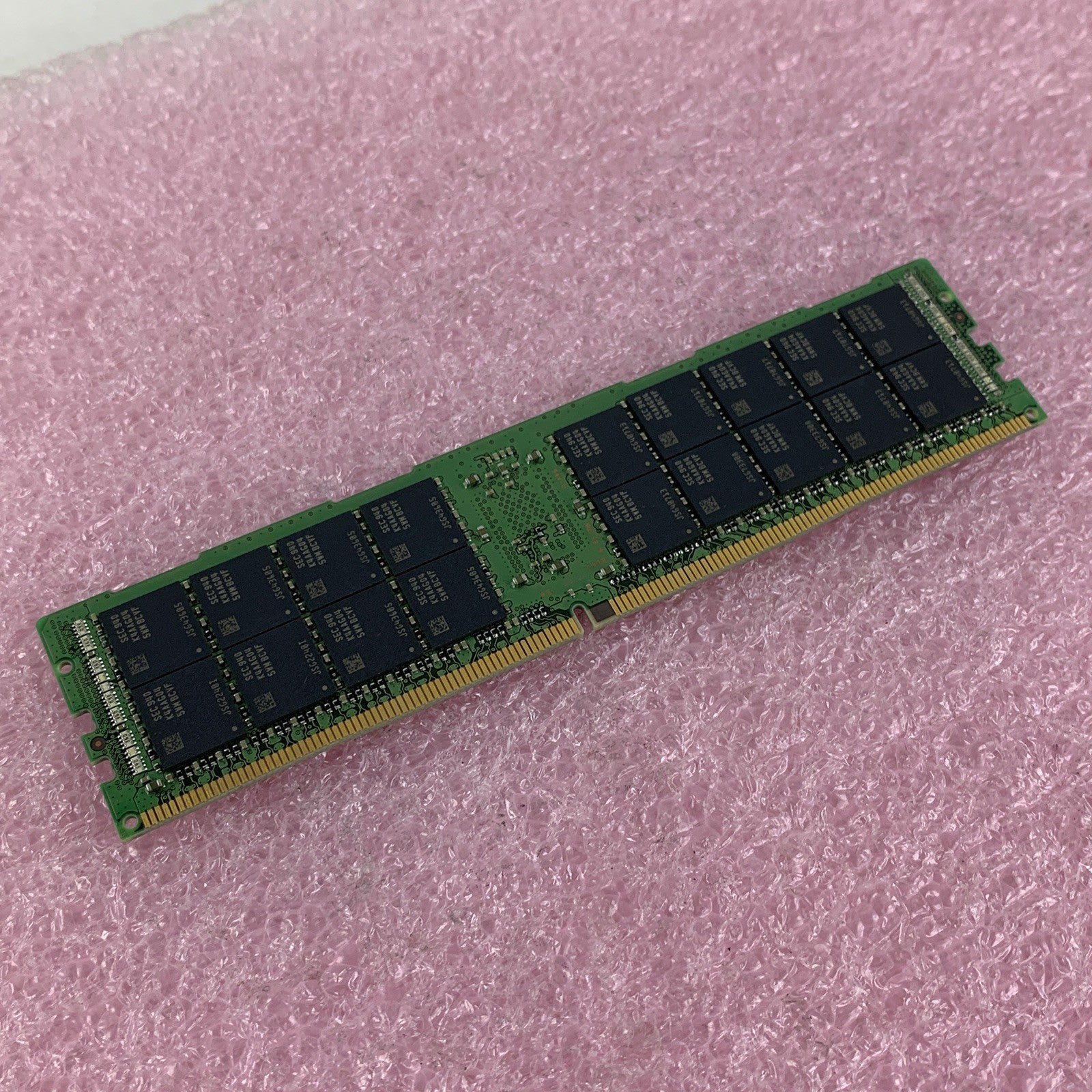 Samsung M393A8G40MB2-CVFC0 64 GB 2Rx4 PC4-2933Y DDR4 19200 Server Ram Memory