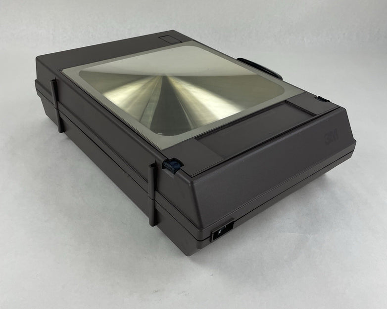 3M 2000AG Overhead Projector For Parts Not Working