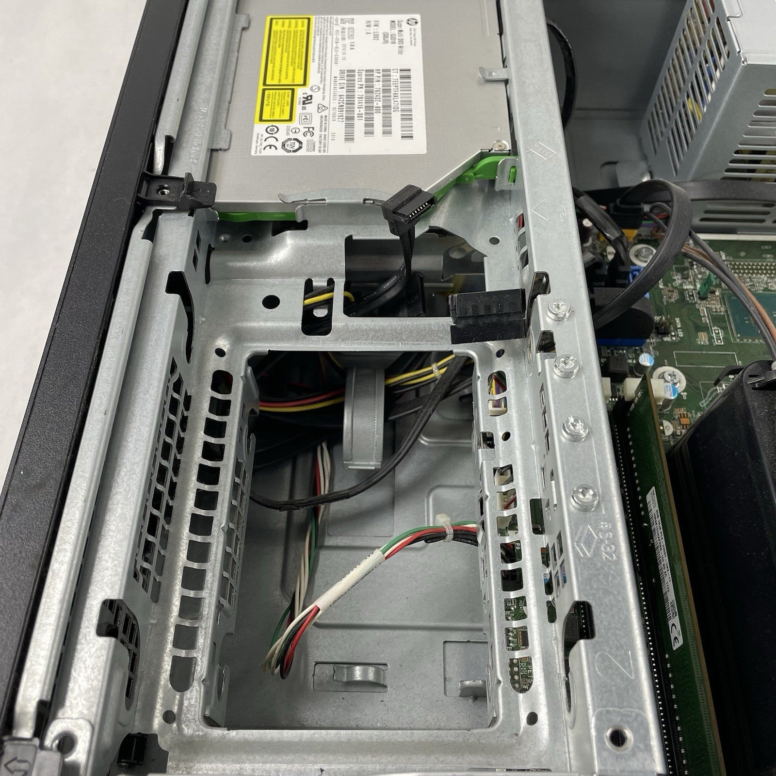 HP ProDesk 600 G2 SFF i5-6500 3.20 GHz 8 GB RAM No HDD/OS - Dented Case9