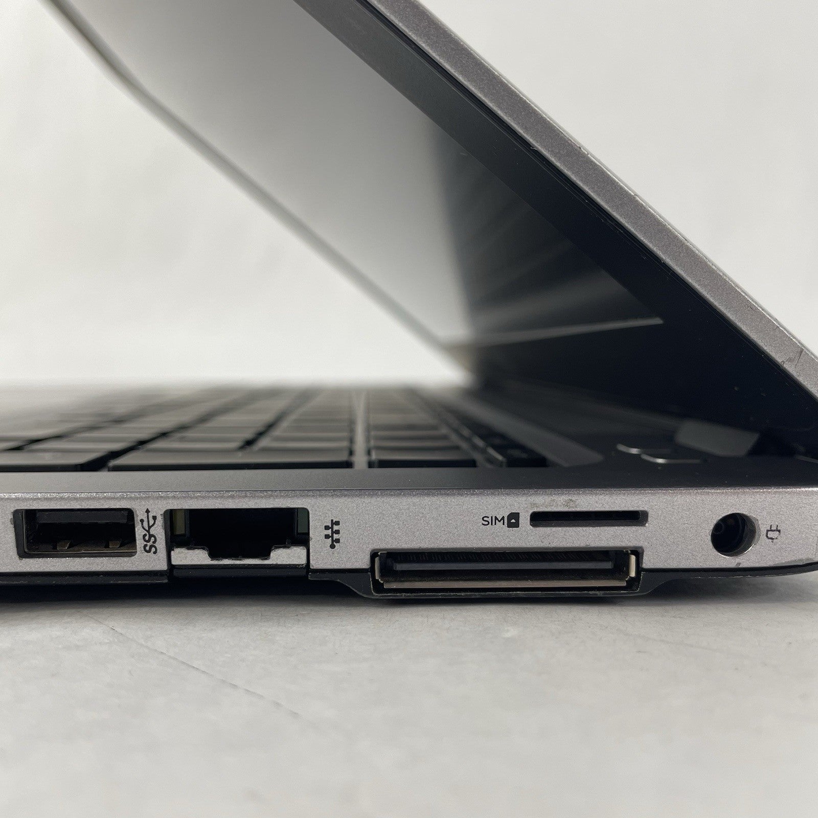 HP EliteBook 850 G3 15.6" i7-6500U 2.50 GHz 8 GB RAM No SSD/OS/AC/Battery - READ7