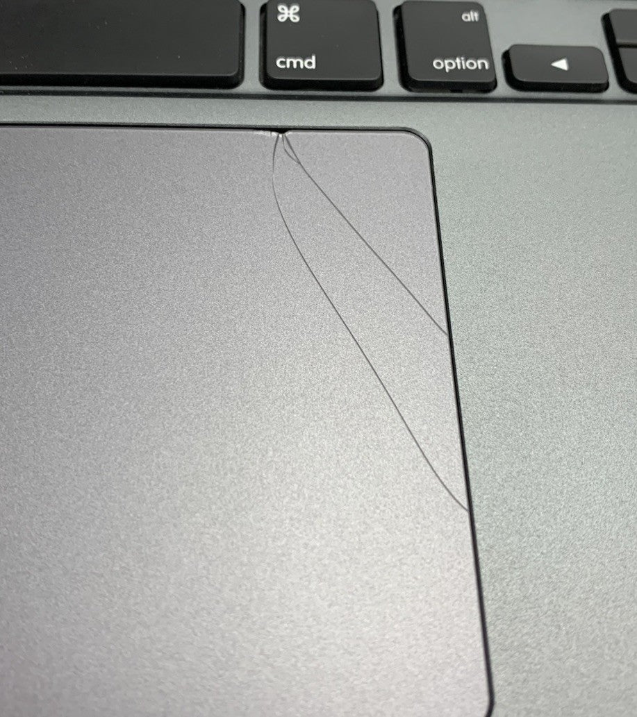 BRYDGE BRY603 11" iPad Pro Keyboard Case - Cracked Trackpad2