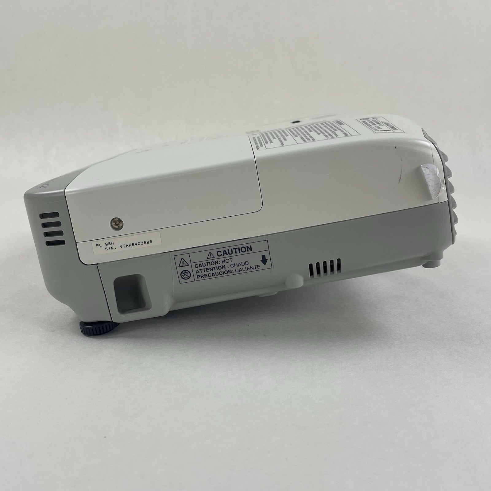 Epson H687A White Portable 100-240V 3LCD LCD (456 Lamp Hours)