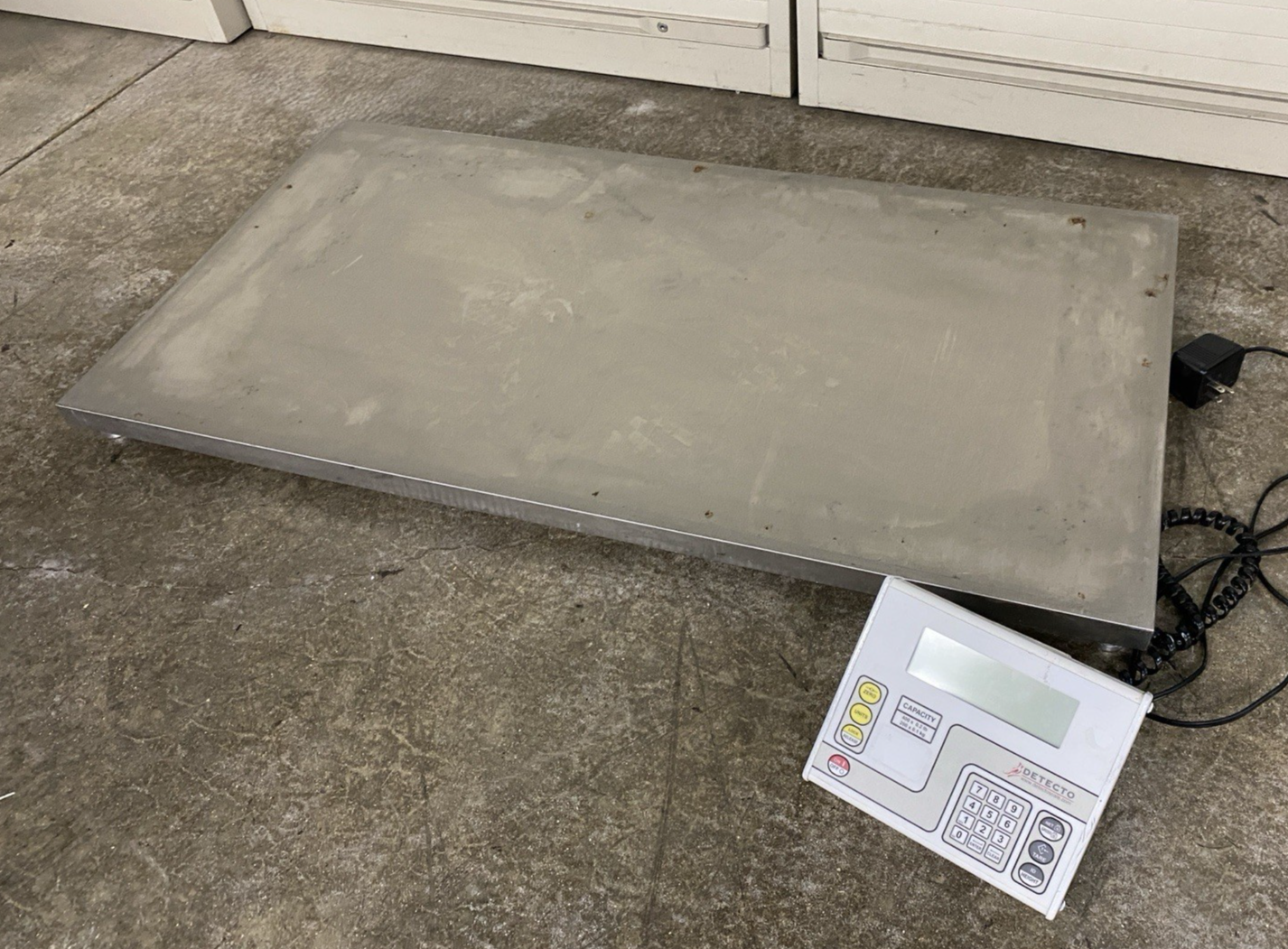 Cardinal Detecto VET400 Veterinary Floor Scale 400lb Max 22 x 42"