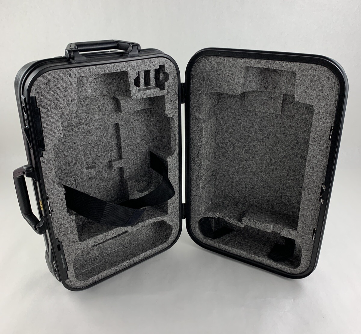 Epson ELPKS06 Hard Shell Case on Wheels Unlocked