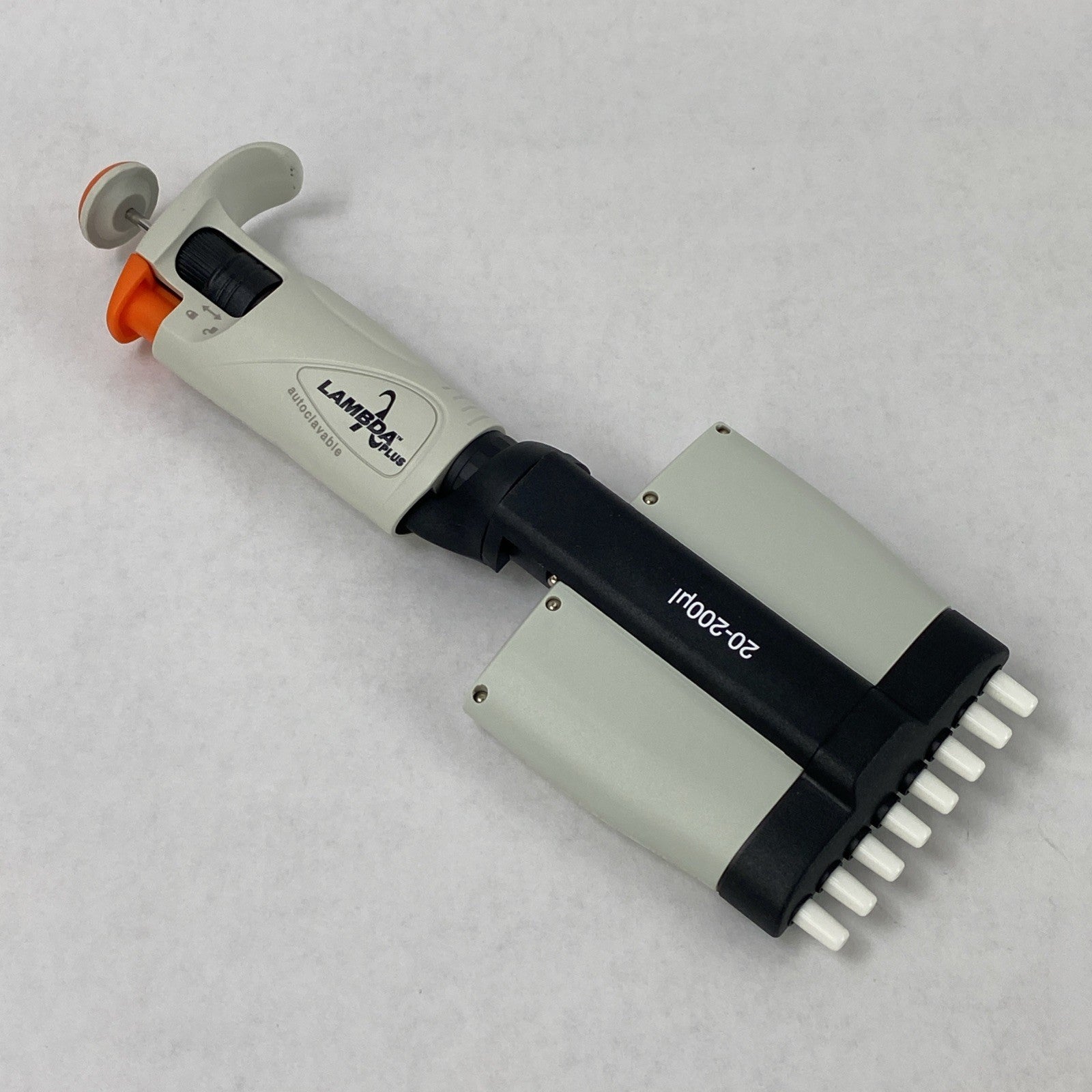 Corning Lambda Plus 20-200 µL Autoclavable 8 Channel Pipettor0