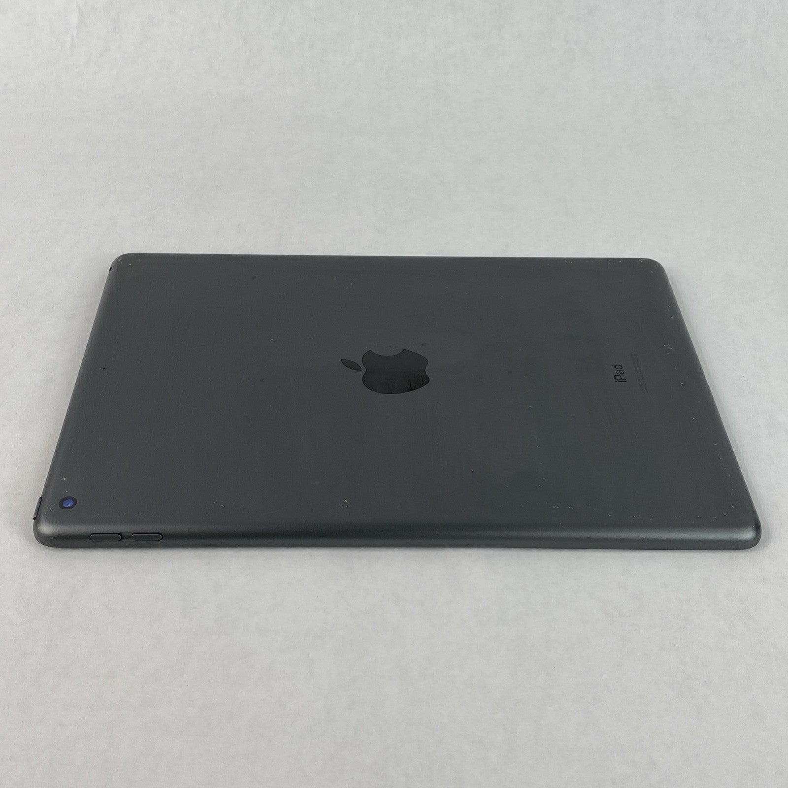 Apple iPad 7th Gen A2197 32GB 10.2" Retina Wi-Fi Space Gray IOS 18.7.817