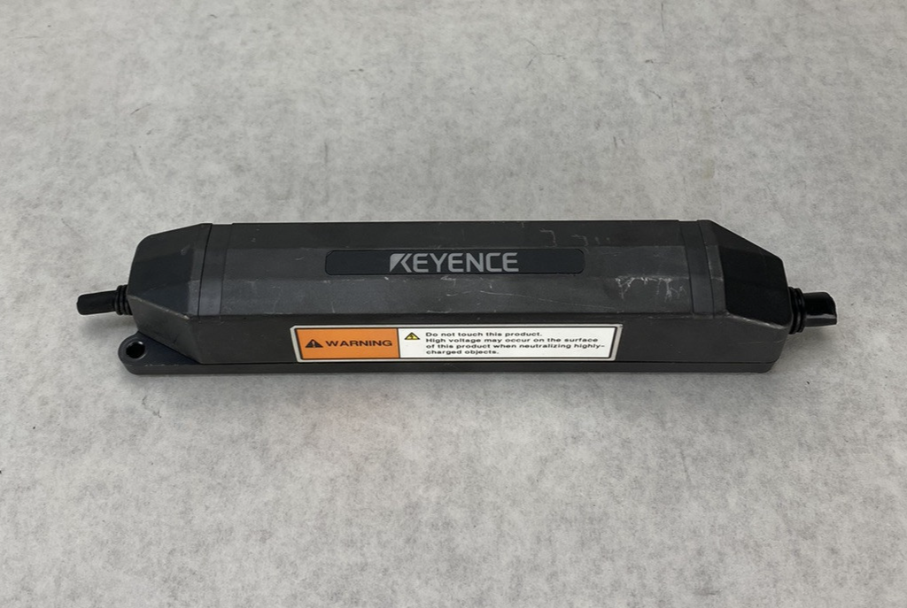Keyence SJ-M030G High-Performance Micro Static Eliminator - Parts or Repair