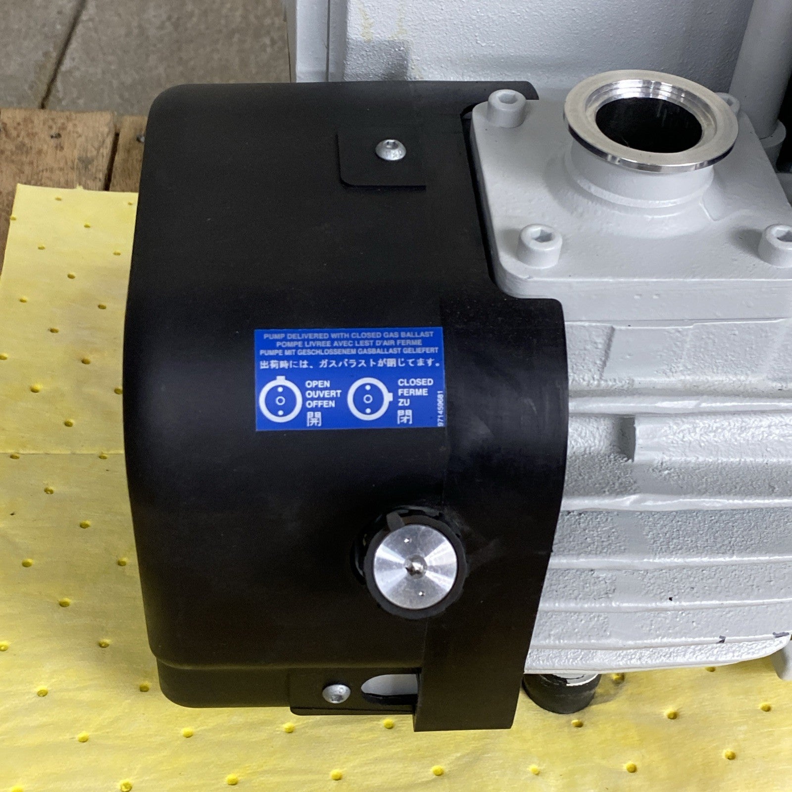 Leybold SOGEVAC SV40-65BIFC Vacuum Pump - Parts or Repair3