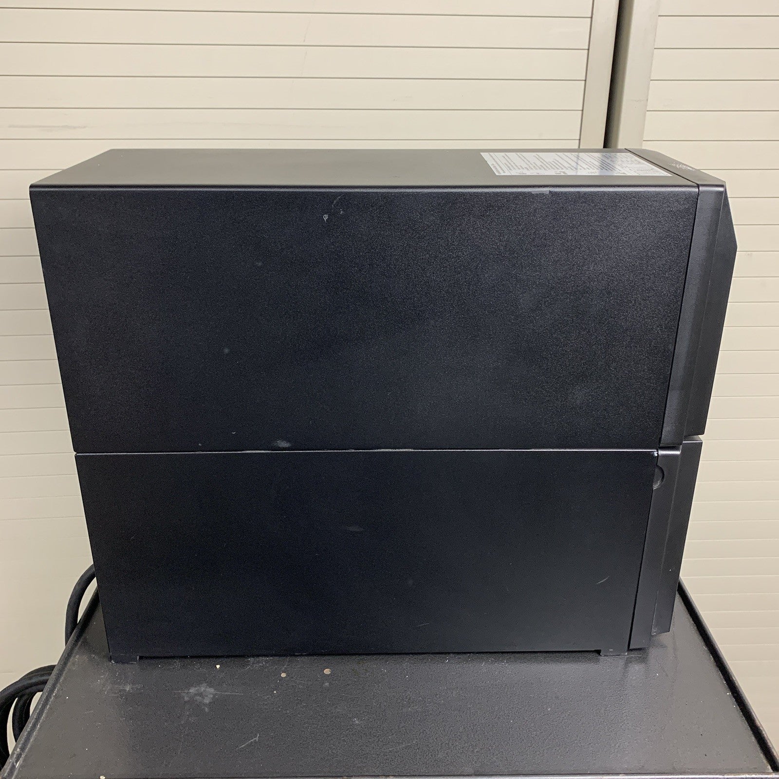 APC SUA2200 Smart-UPS 2200 UPS Tower Tested No Batteries w/ Cord