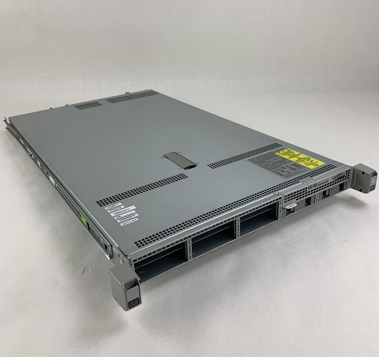 Cisco UCSC-C220-M4S Server 1x Xeon E5-2630 V3 2.4 GHz 32 GB RAM No OS No HDD