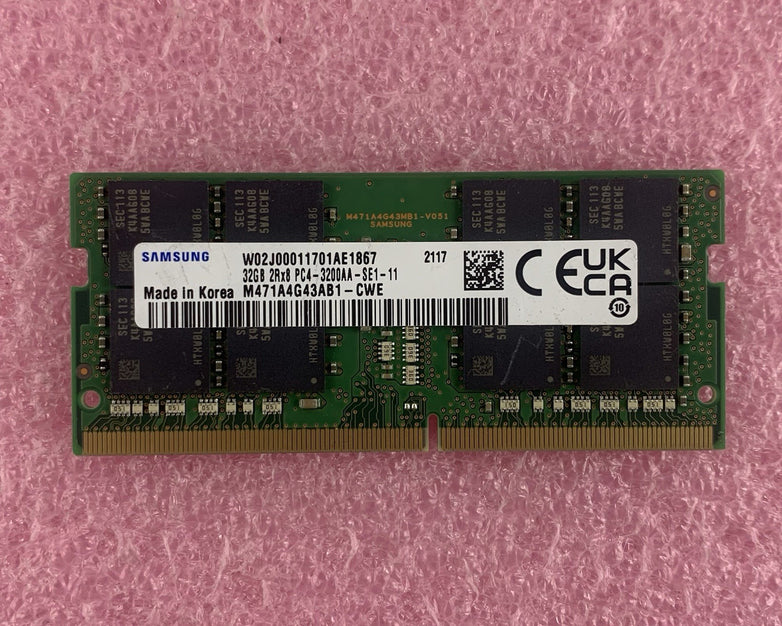 Samsung M471A4G43AB1-CWE 32 GB DDR4 SO-DIMM PC4-3200AA 260-Pin Non-ECC RAM