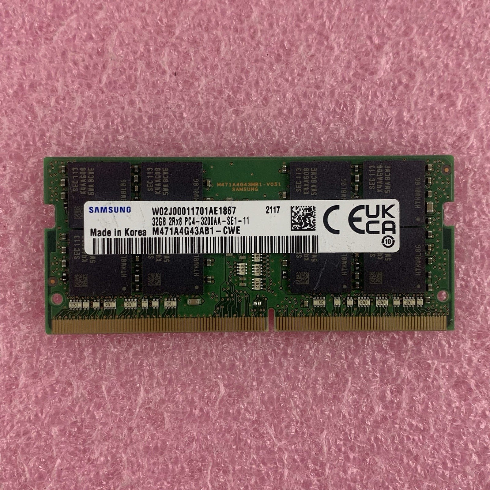 Samsung M471A4G43AB1-CWE 32 GB DDR4 SO-DIMM PC4-3200AA 260-Pin Non-ECC RAM1
