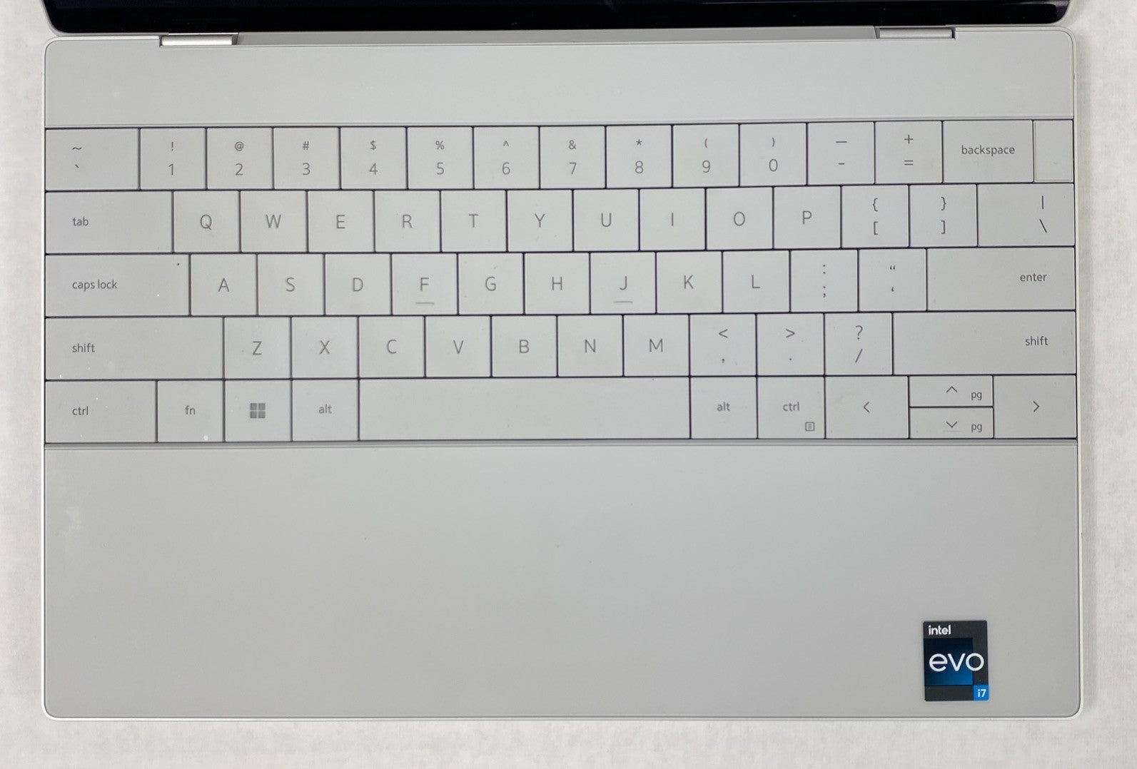 Dell XPS 9320 13.3" Touch i7-1260P 3.26 GHz 16 GB No HDD No OS