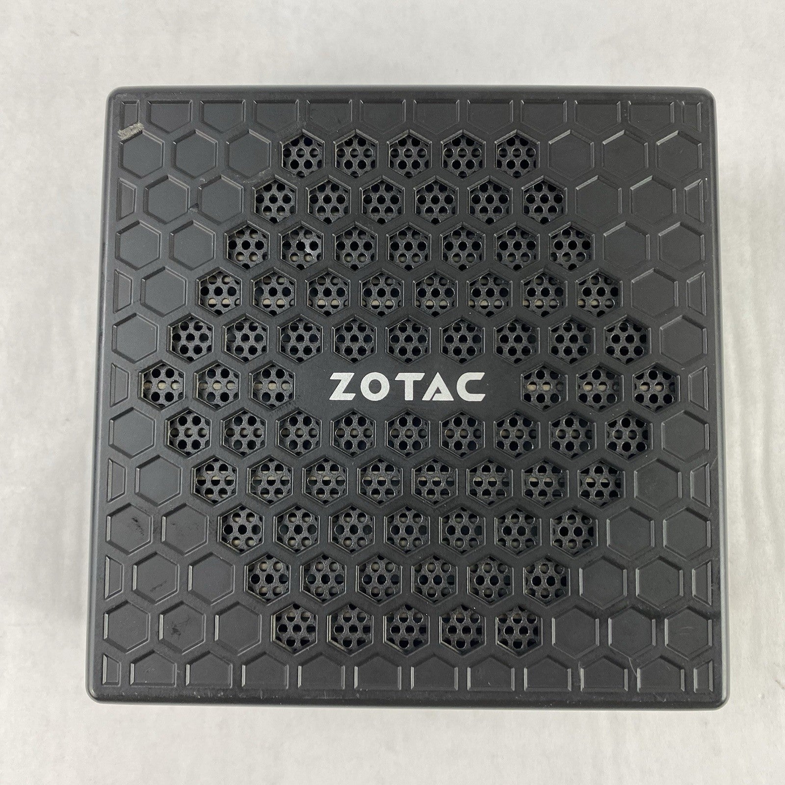 Zotac ZBox-C1327NANO Micro Intel Celeron N3450 1.1 GHz 8 GB RAM No HDD/OS/AC2