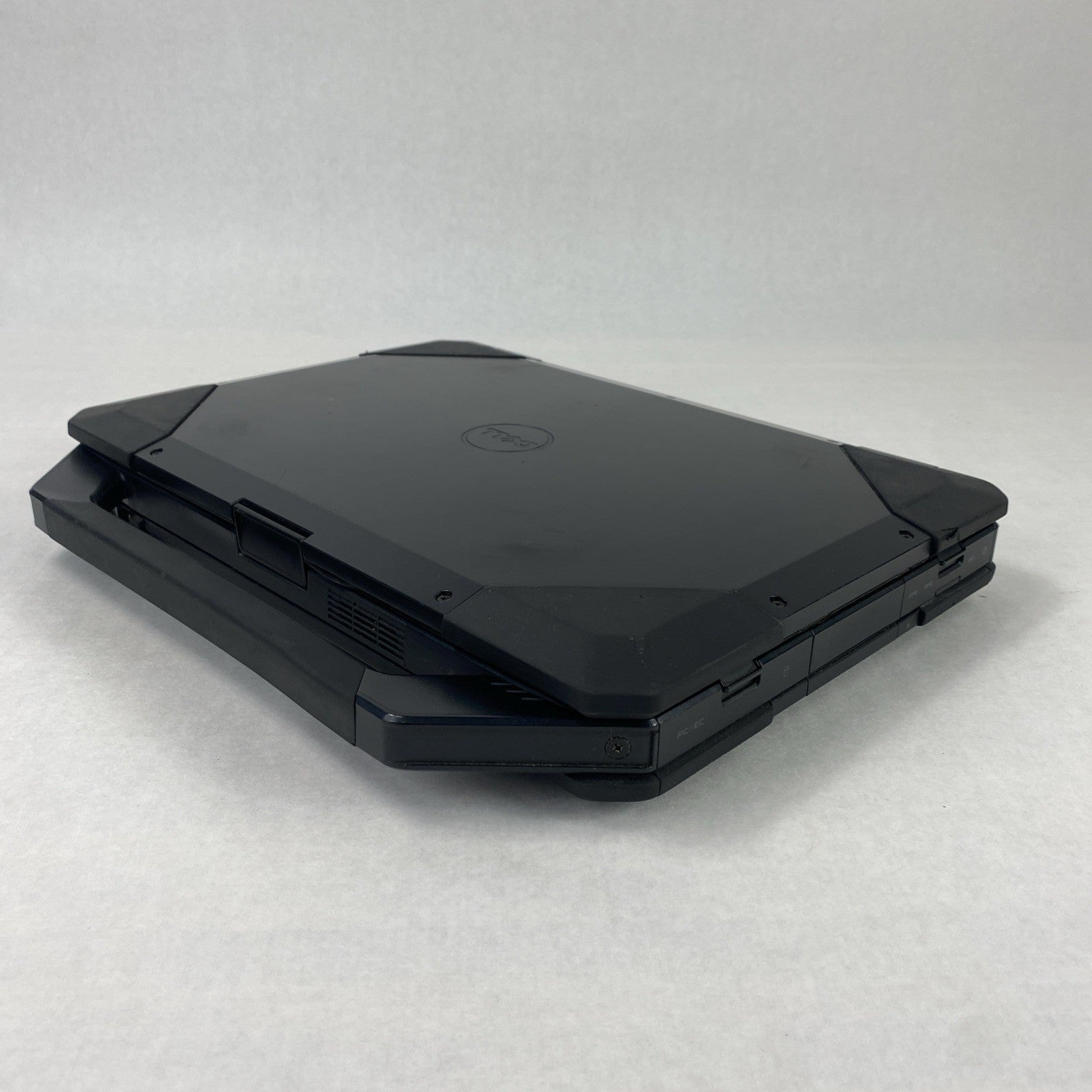 Dell Latitude 14 Rugged 5414 14" Core i5-6300U 2.40 GHz 8GB RAM No HDD No OS