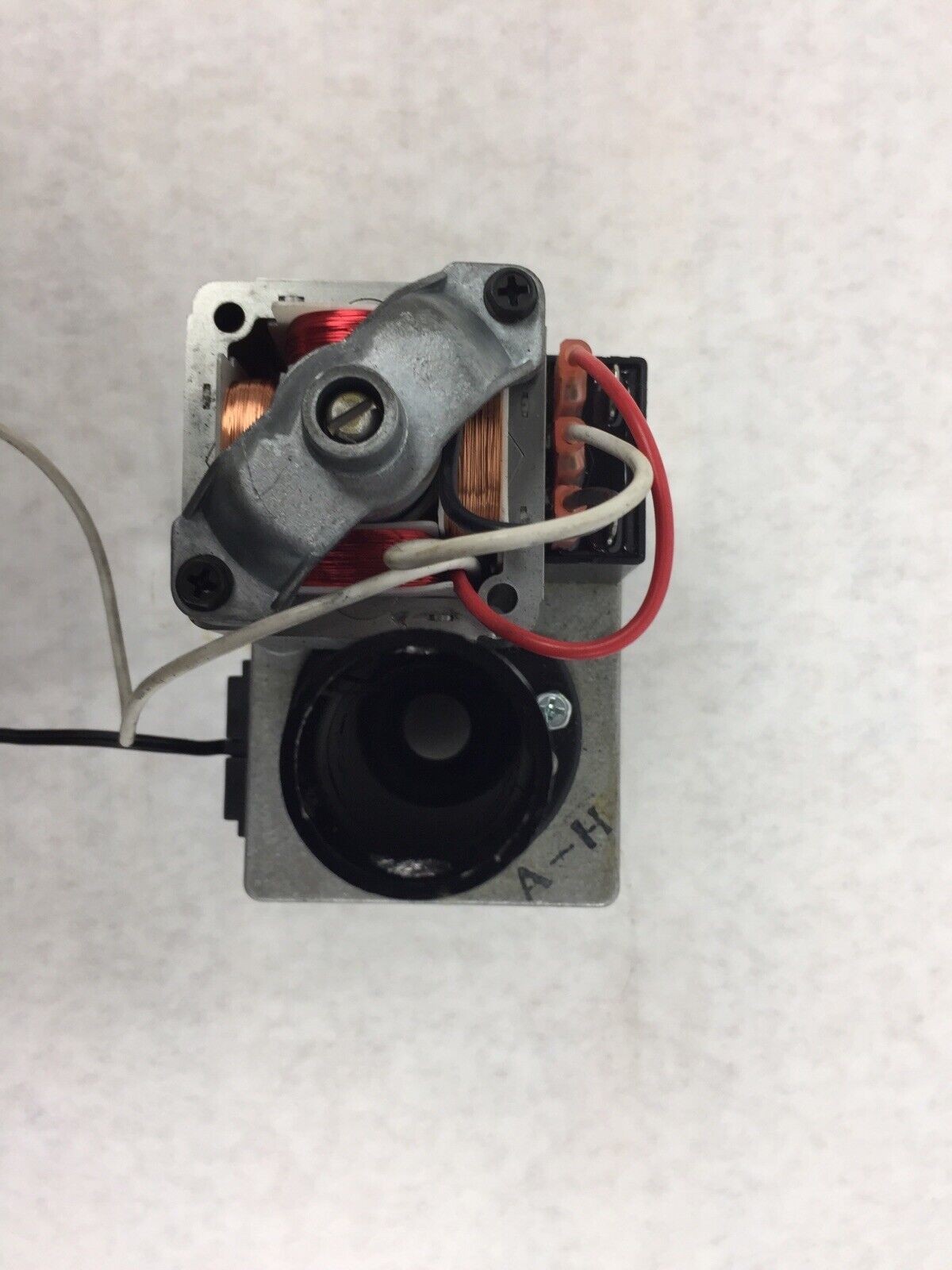 Gentech Incline Treadmill Motor 163898 Push 900 Ph-33R Ih-155 Proform