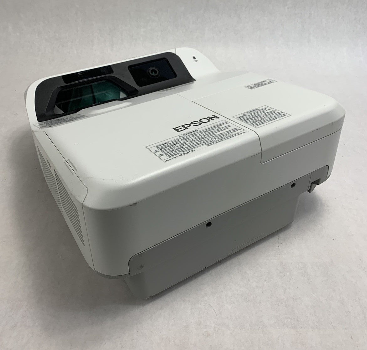 Epson PowerLite 695Wi H740A LCD Lamp Projector 1750 Lamp Hours - No Remote0