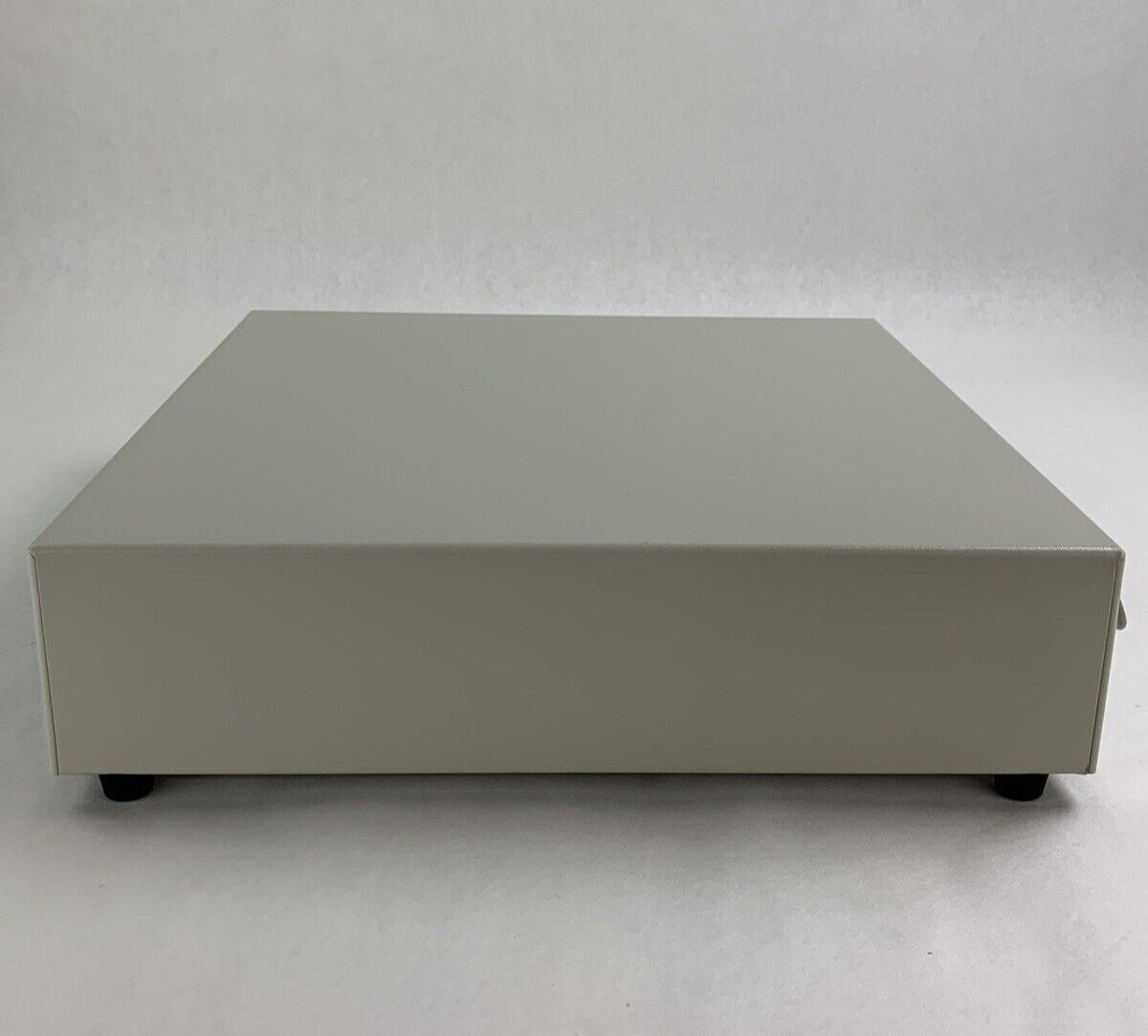 M-S Cash Drawer CF-MEDIA-WHITE  Corporation Electronic Cash Drawer No #010 Key