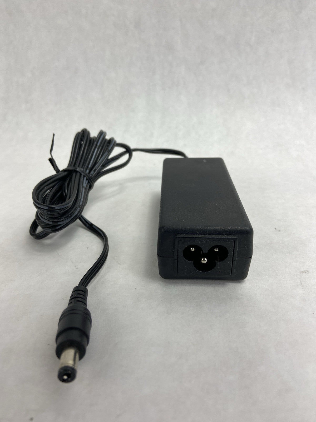 APD DA-30E12 AC Power Adapter7