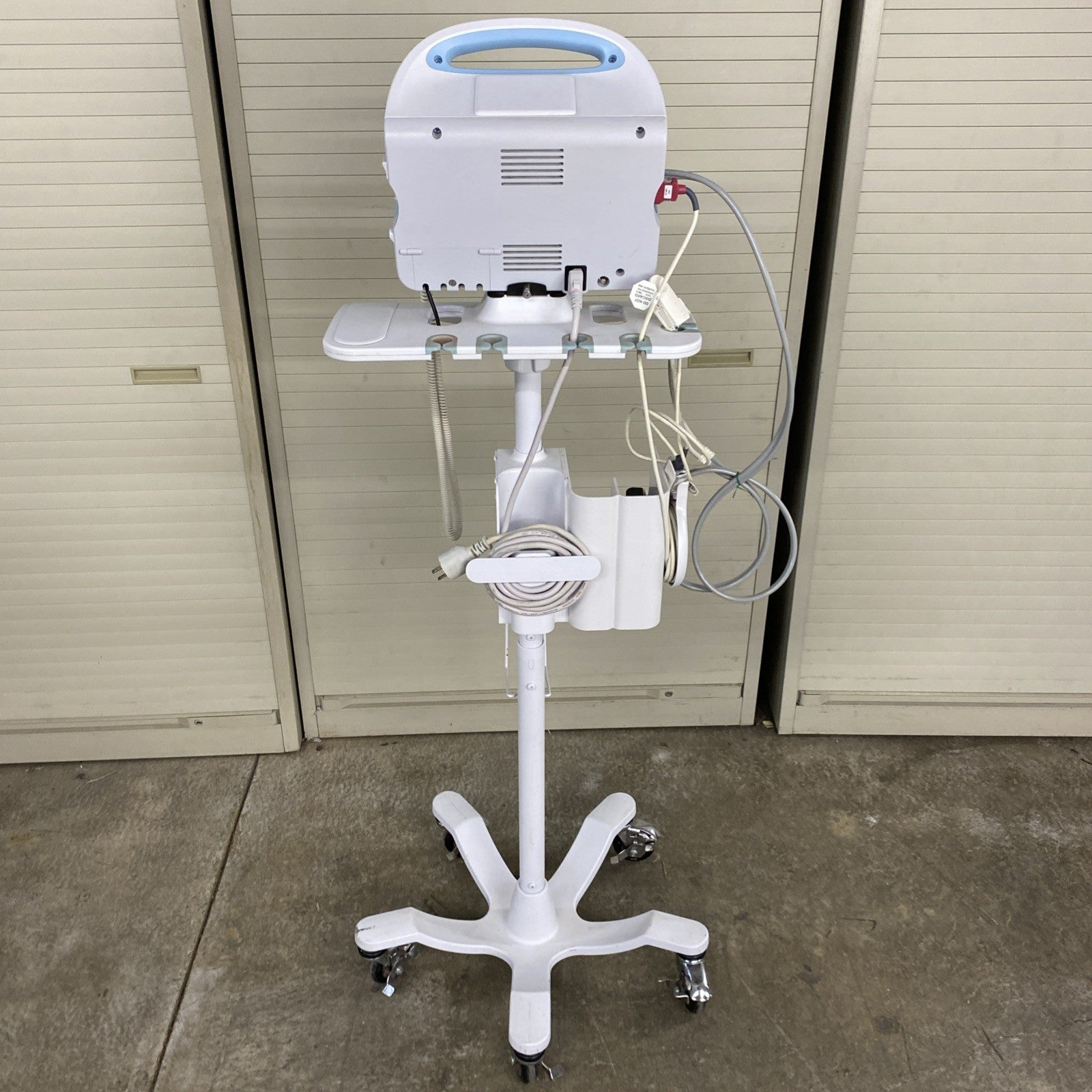 Welch Allyn 6000 Series Vital Sign Monitor 63MTXX w/ Mobile Stand 4800-6014