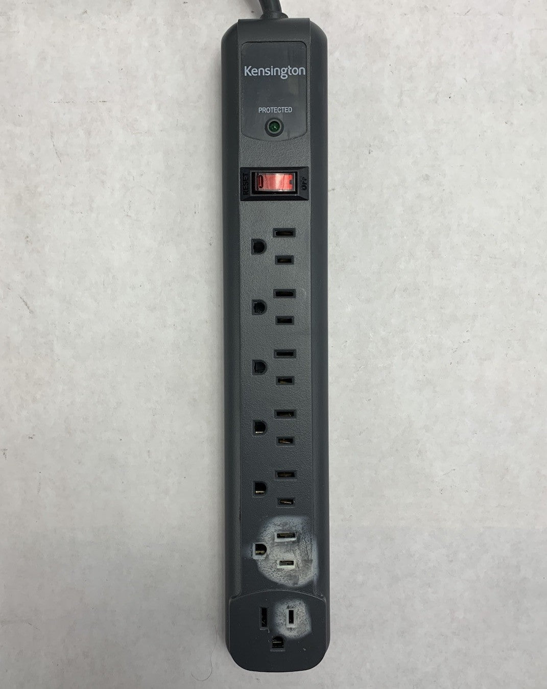 Kensington S9P710NI 7-Outlet Surge Protector Power Strip (Lot of 2)5