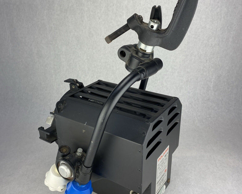 Strand QuartzColor Polaris Mod 261 Studio 1KW Fresnel Spotlight - READ
