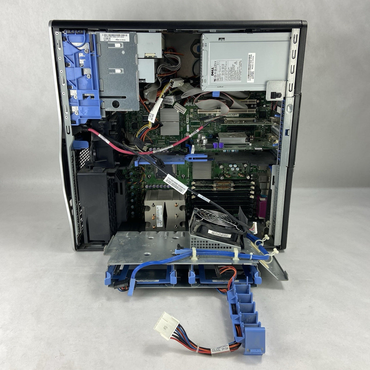 Dell Precision 490 MT Intel Xeon 3GHz 2GB RAM Quadro FX550 No HDD/OS10