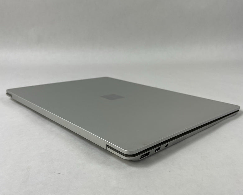 Microsoft Surface Laptop 13.3" i5-7200U 2.50 GHz 8 GB RAM 256 GB SSD Windows 11